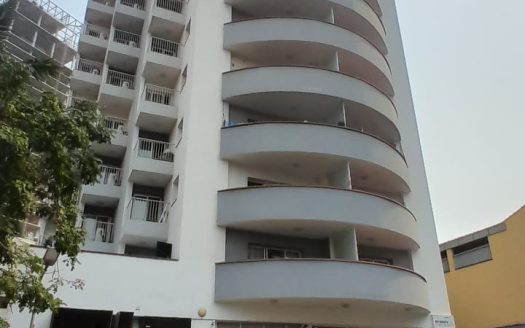 Apartamento T4 no Edifício Manhattan (Cruzeiro)