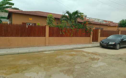 Vivenda V4 – Condomínio Oásis do Camama